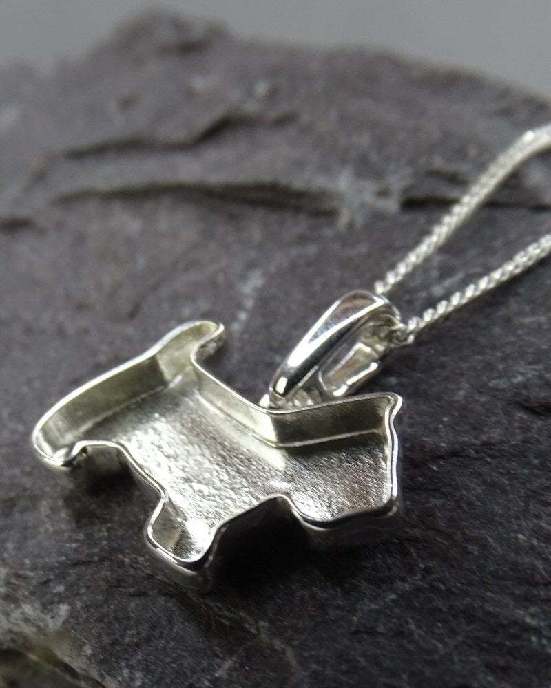 Dog pendant for cremation ashes or fur 🤍